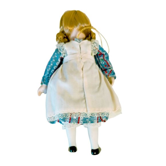 Vintage Pioneer Prairie Bisque Porcelain Doll Christmas Ornament Made in Taiwan - Picture 3 of 9
